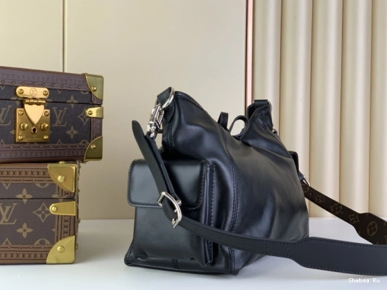 CarryAll Cargo -33.5 LOUIS VUITTON x 23x15cm 0718